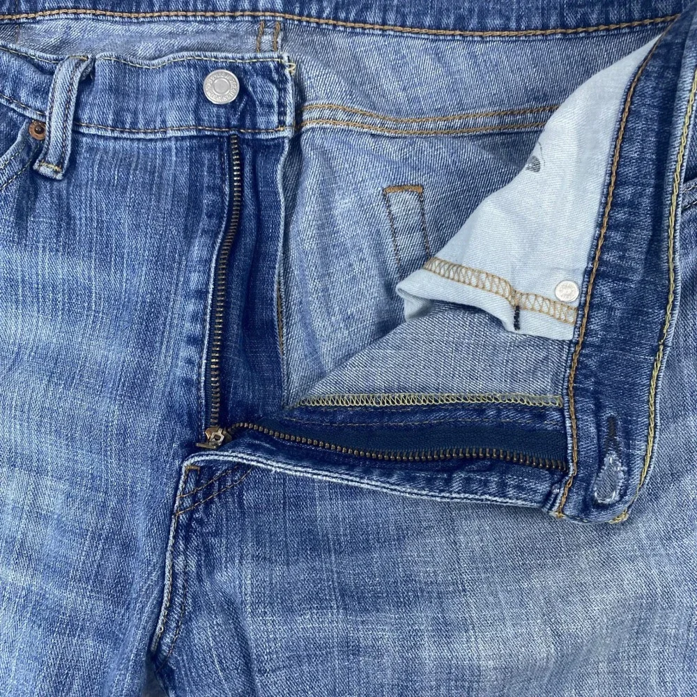 Levi 514 Straight Fit Jeans Mens 36x30 Blue Medium Wash Distressed Denim